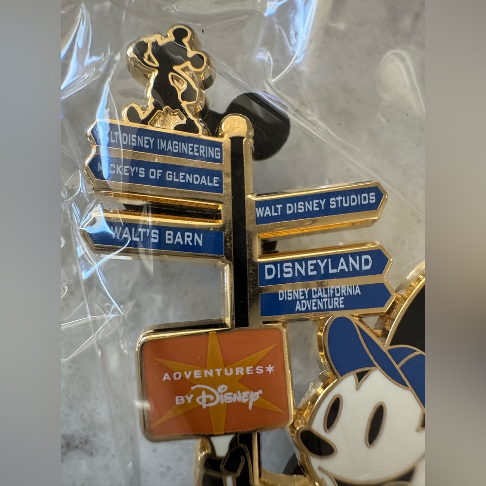 Disney Gold and Black Oswald Enamel Pin Adventures by Disney exclusive - Picture 4 of 4